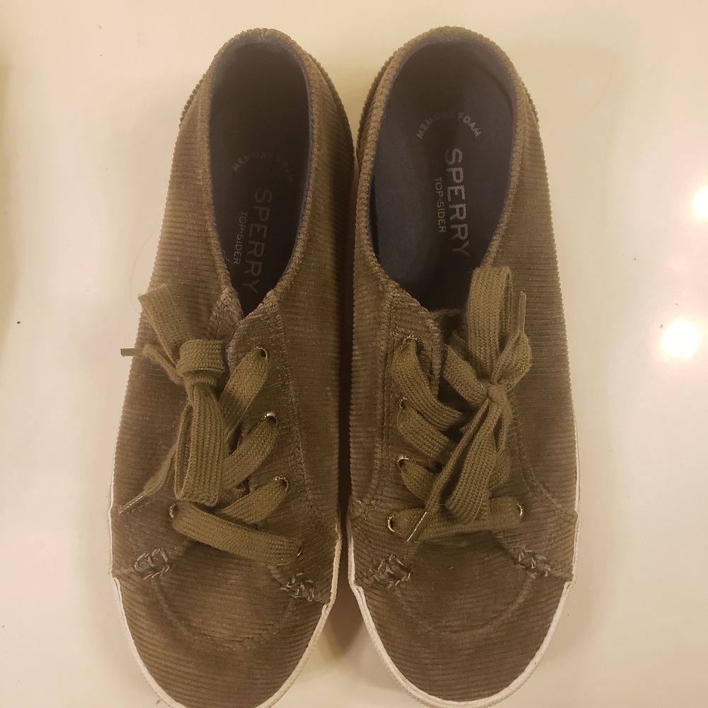 Sperry corduroy 9 1/2